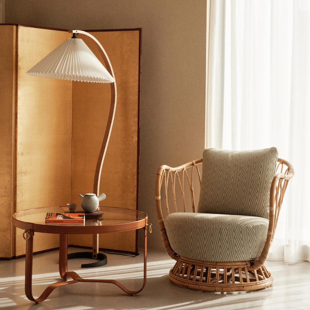 Scandinavian Floor Lamp | Unique Wood and Metal Design for Modern Spaces 4