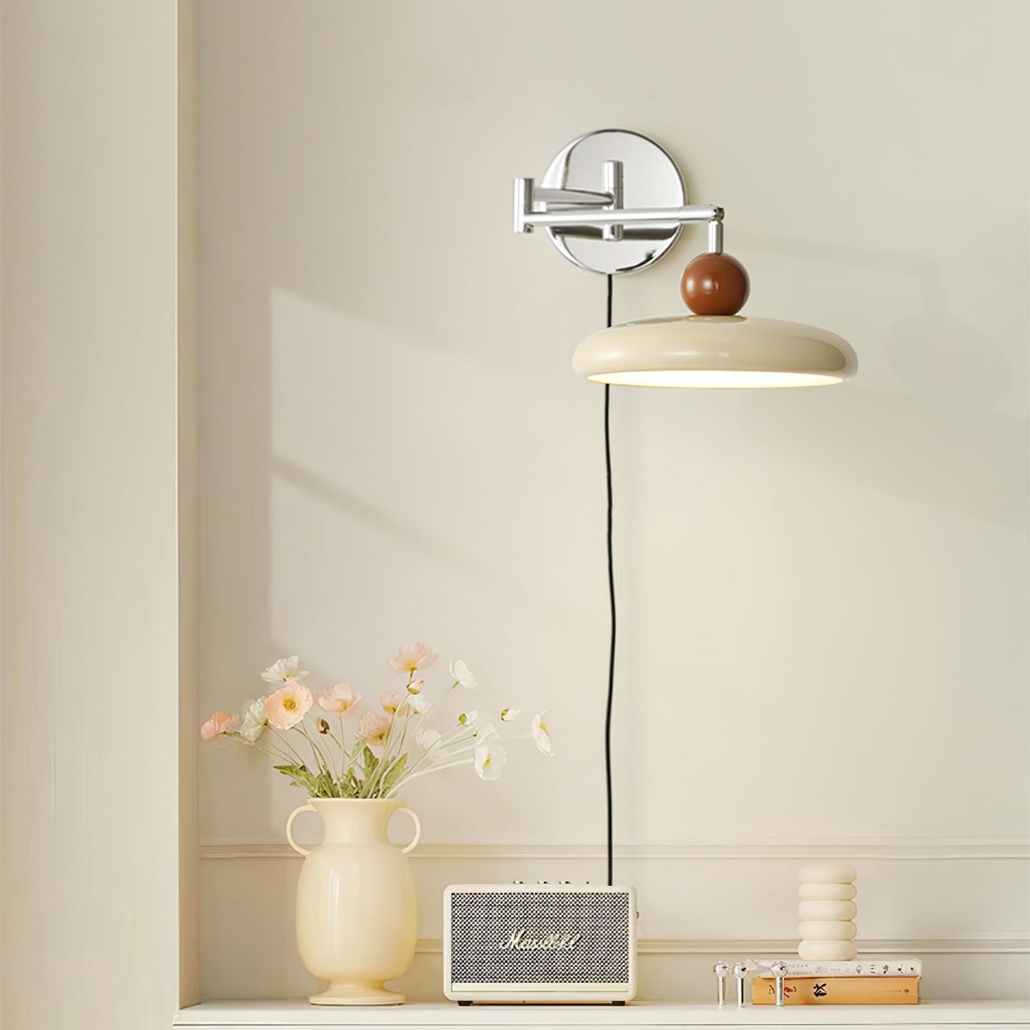 Plug-in Wall Lamp | Elegant Round Design with Integrated LED 7