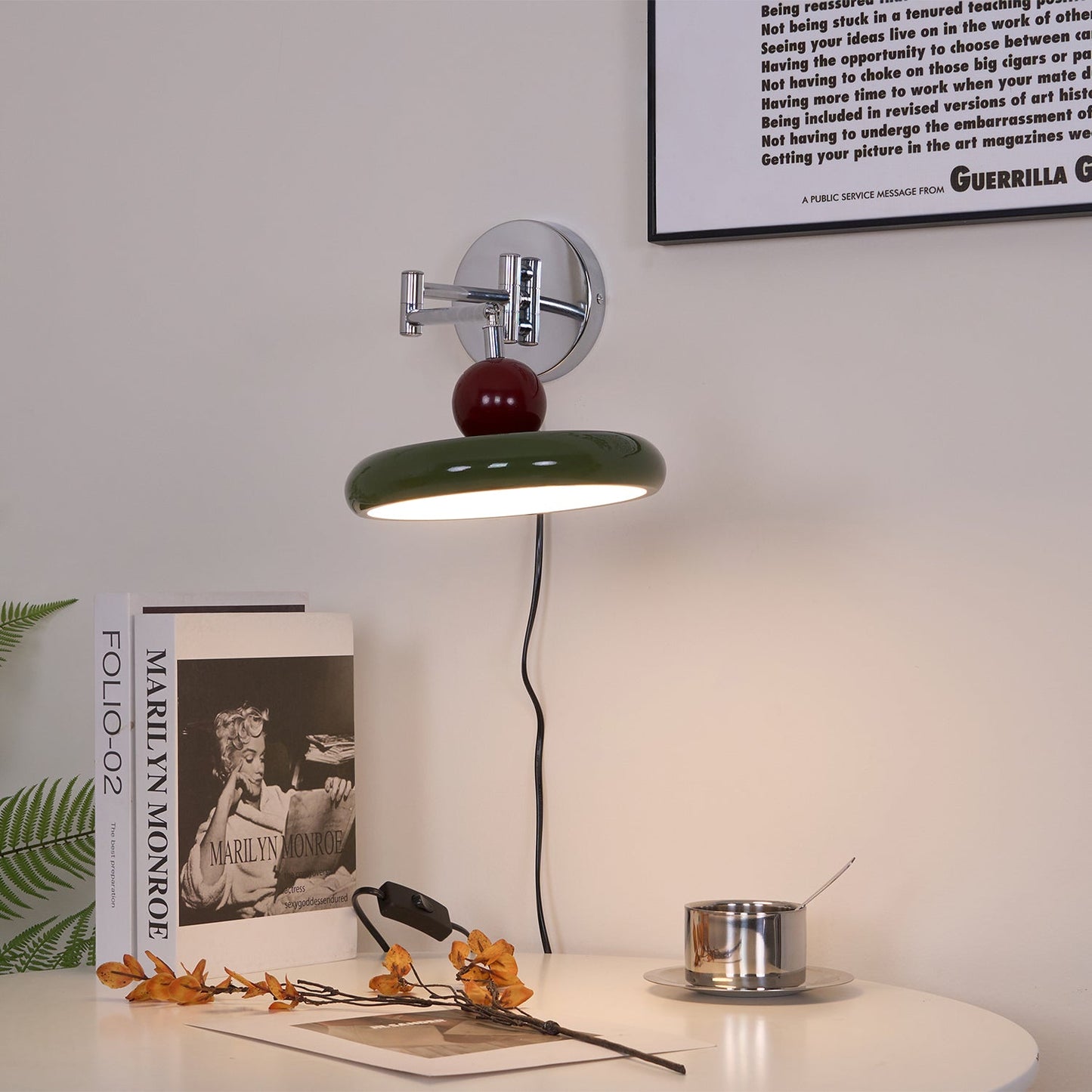 Plug-in Wall Lamp | Elegant Round Design with Integrated LED 8