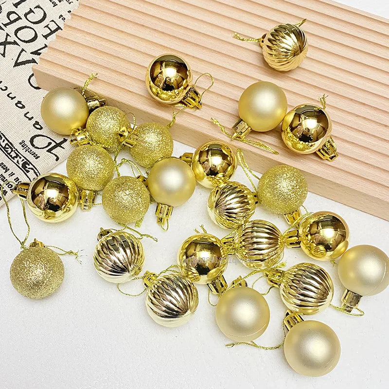 Christmas Ornaments Set | 24 Elegant Baubles in Gold, Red, and Pink 3