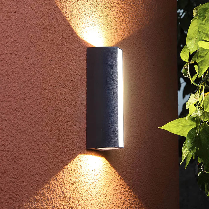 Modern 2-Way Outdoor Wall Lamp | Sleek Aluminum Design 2