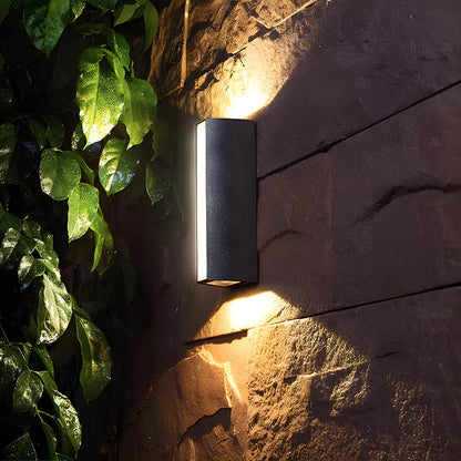 Modern 2-Way Outdoor Wall Lamp | Sleek Aluminum Design 4