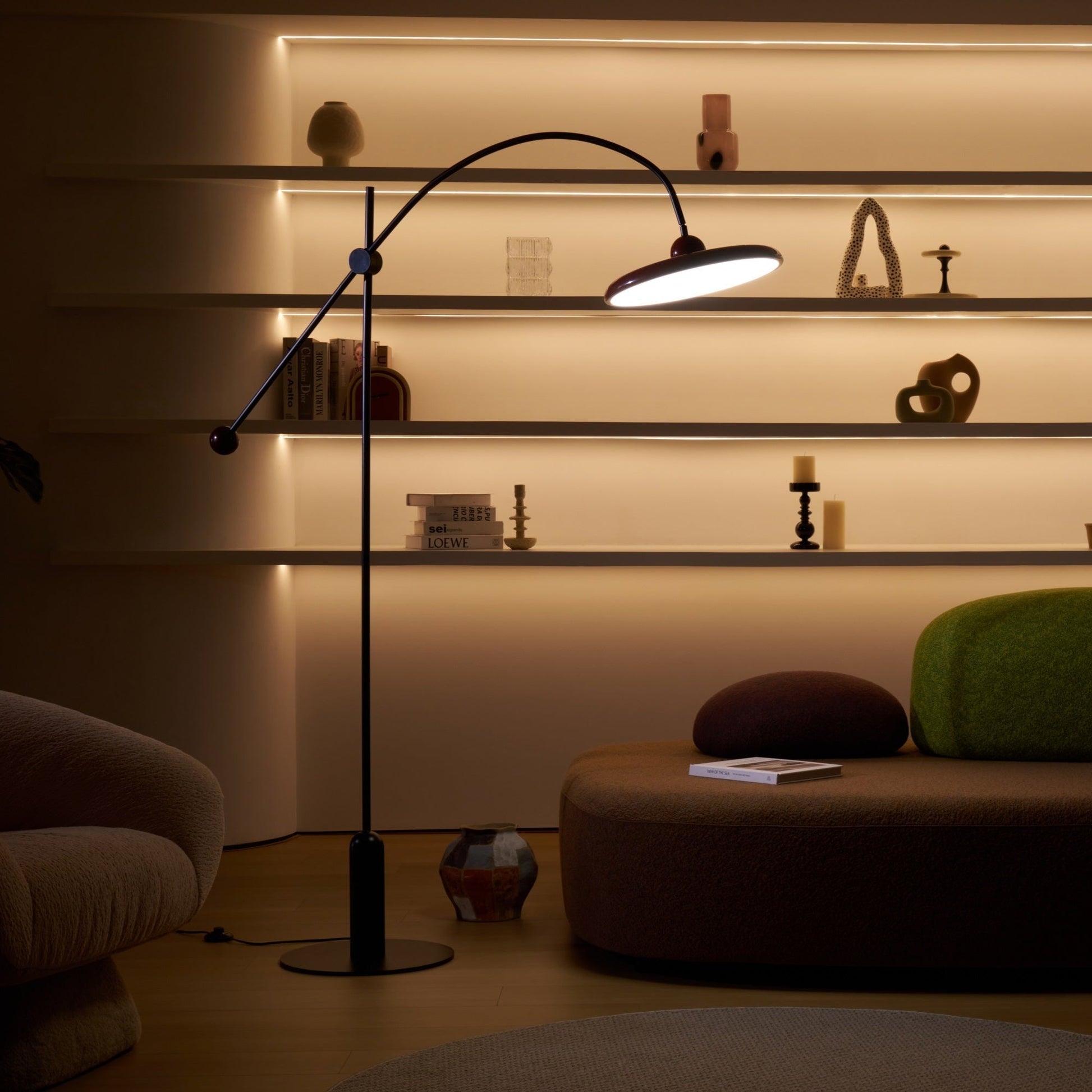 Modern Floor Lamp | Sculptural Design with Energy-Efficient LED 4