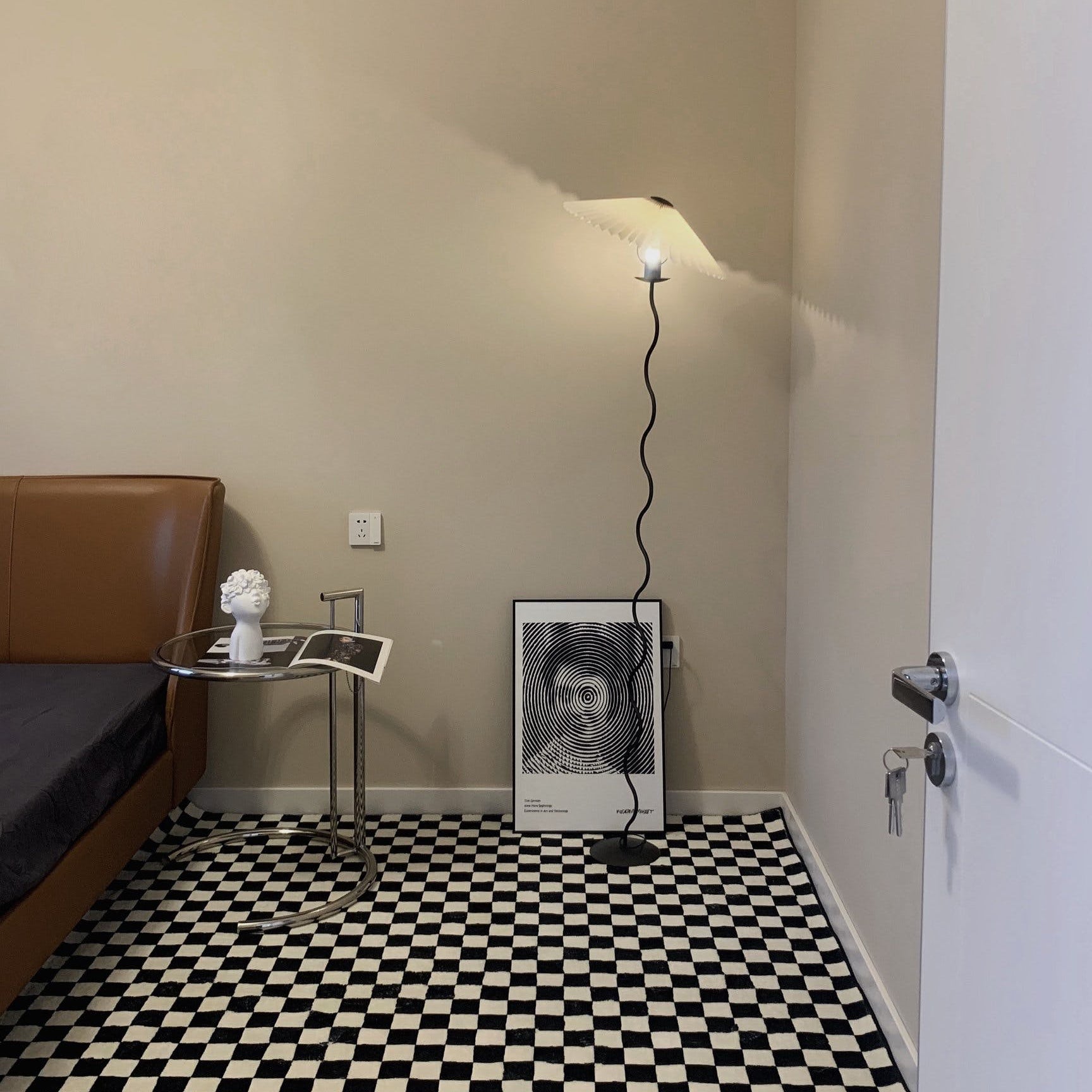 Squiggle Floor Lamp | Playful Wavy Design with LED Compatibility 9