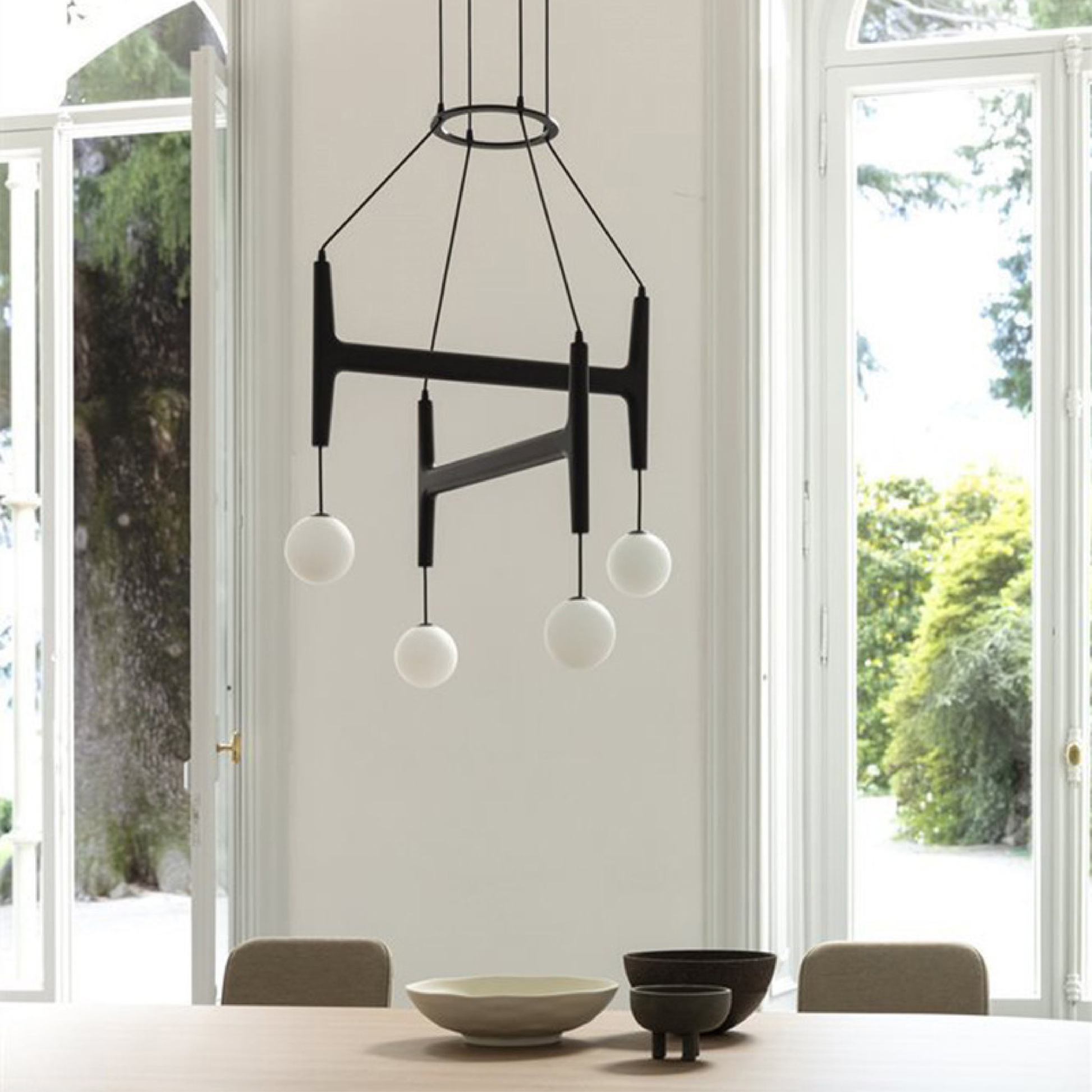 Pendant Lamp | Elegant Design with Adjustable Suspension 1