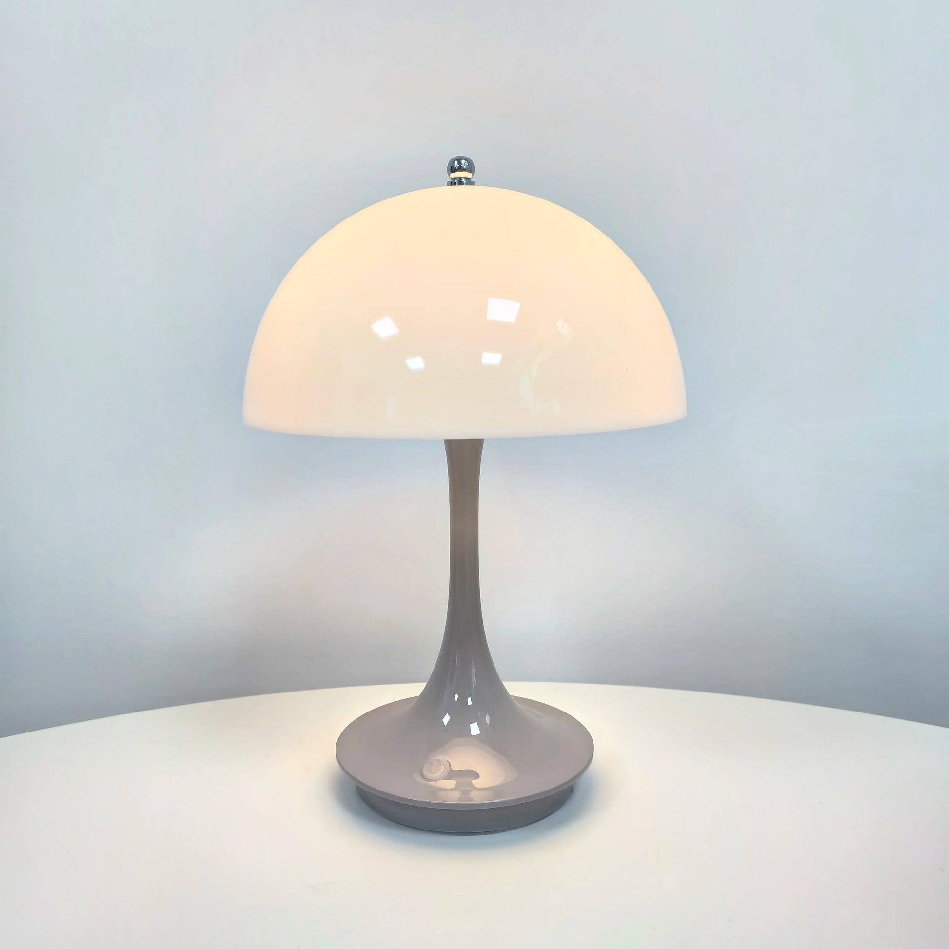 Mushroom Dome Table Lamp | Modern Design with Dimmable LED Lighting 3
