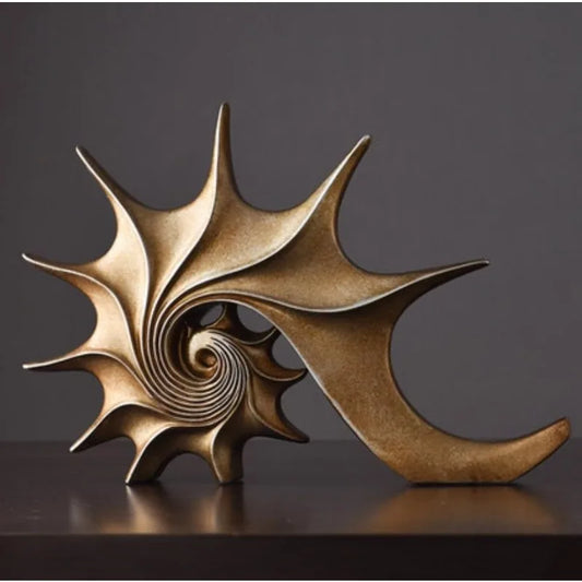 Conch Sculpture | Luxurious Ocean-Inspired Home Decor 1