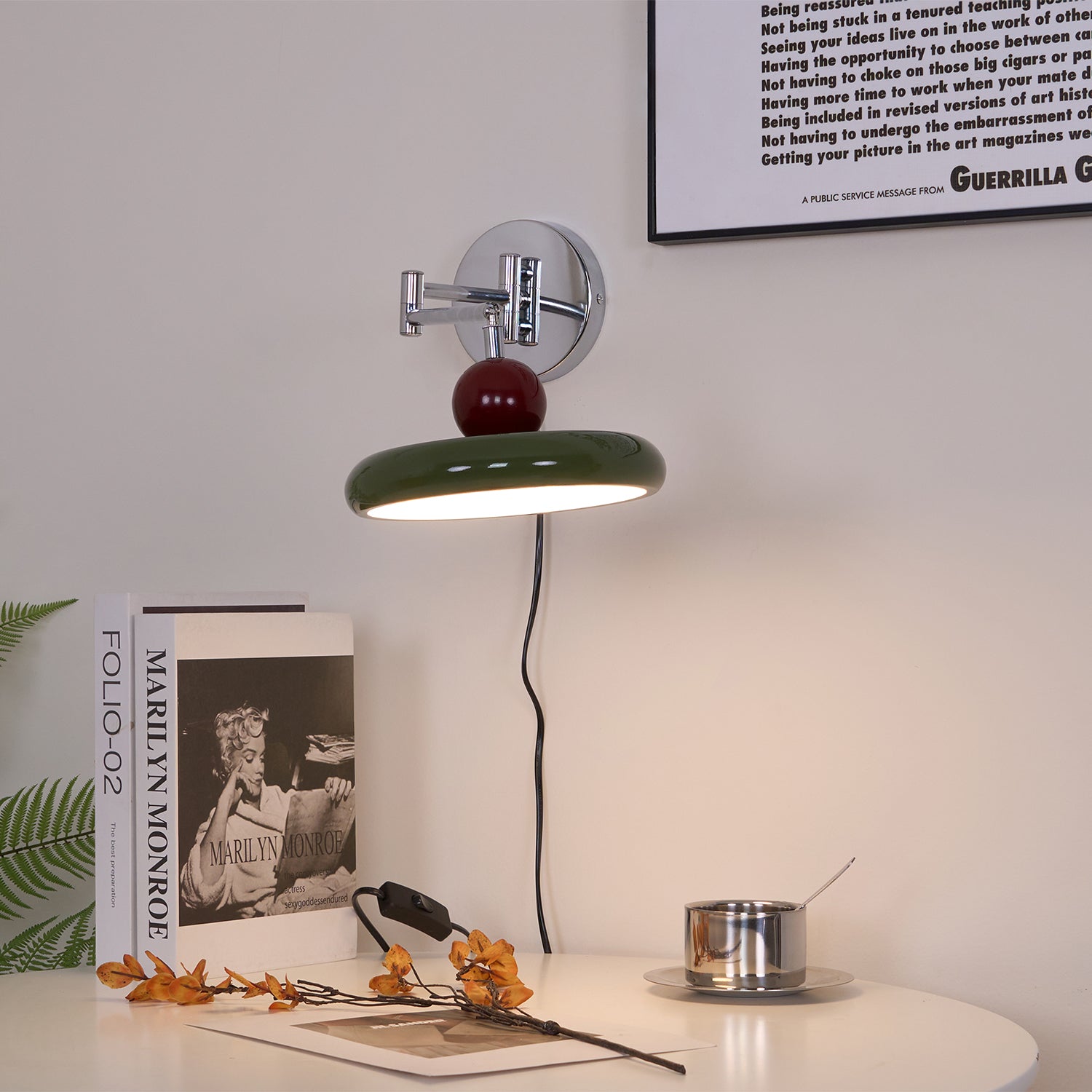 Plug-in Wall Lamp | Elegant Round Design with Integrated LED 8